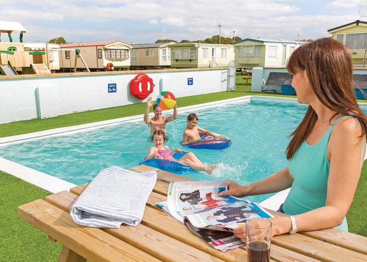 White Tower Holiday Park Llandwrog Exterior photo